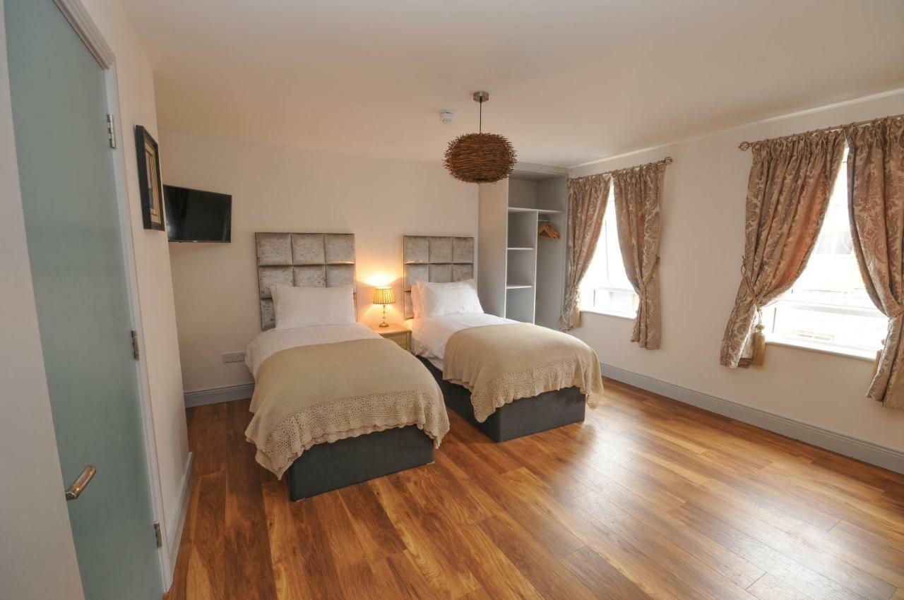 Lodge At The Old Barracks Athenry Extérieur photo