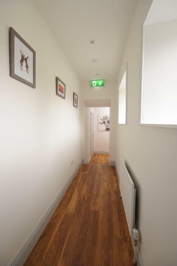 Lodge At The Old Barracks Athenry Extérieur photo